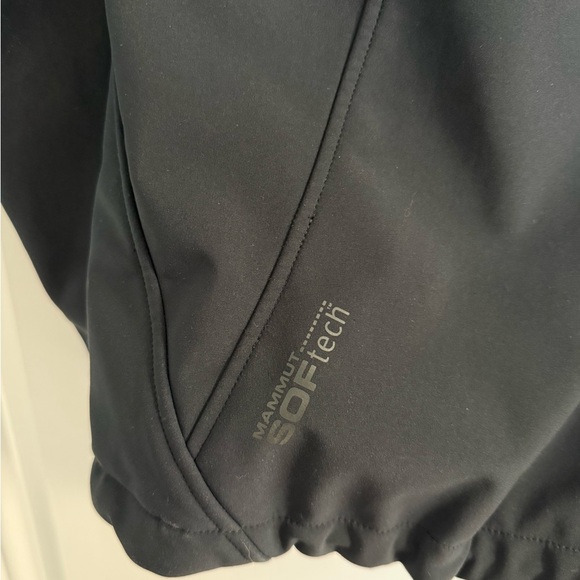 Mammut Black Hooded Softshell Jacket - Picture 5 of 7